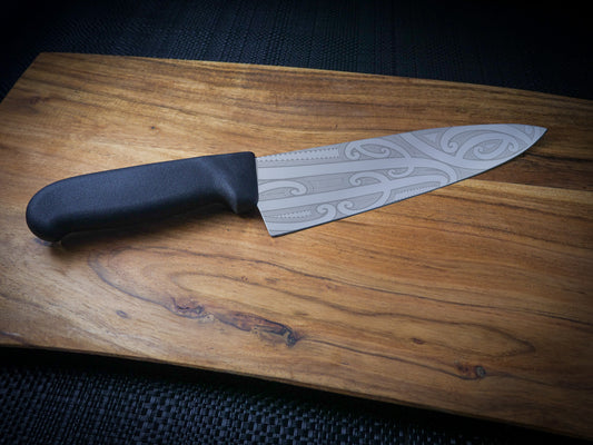 Māori Knife Set (Free 6” Boning Knife + Steel)